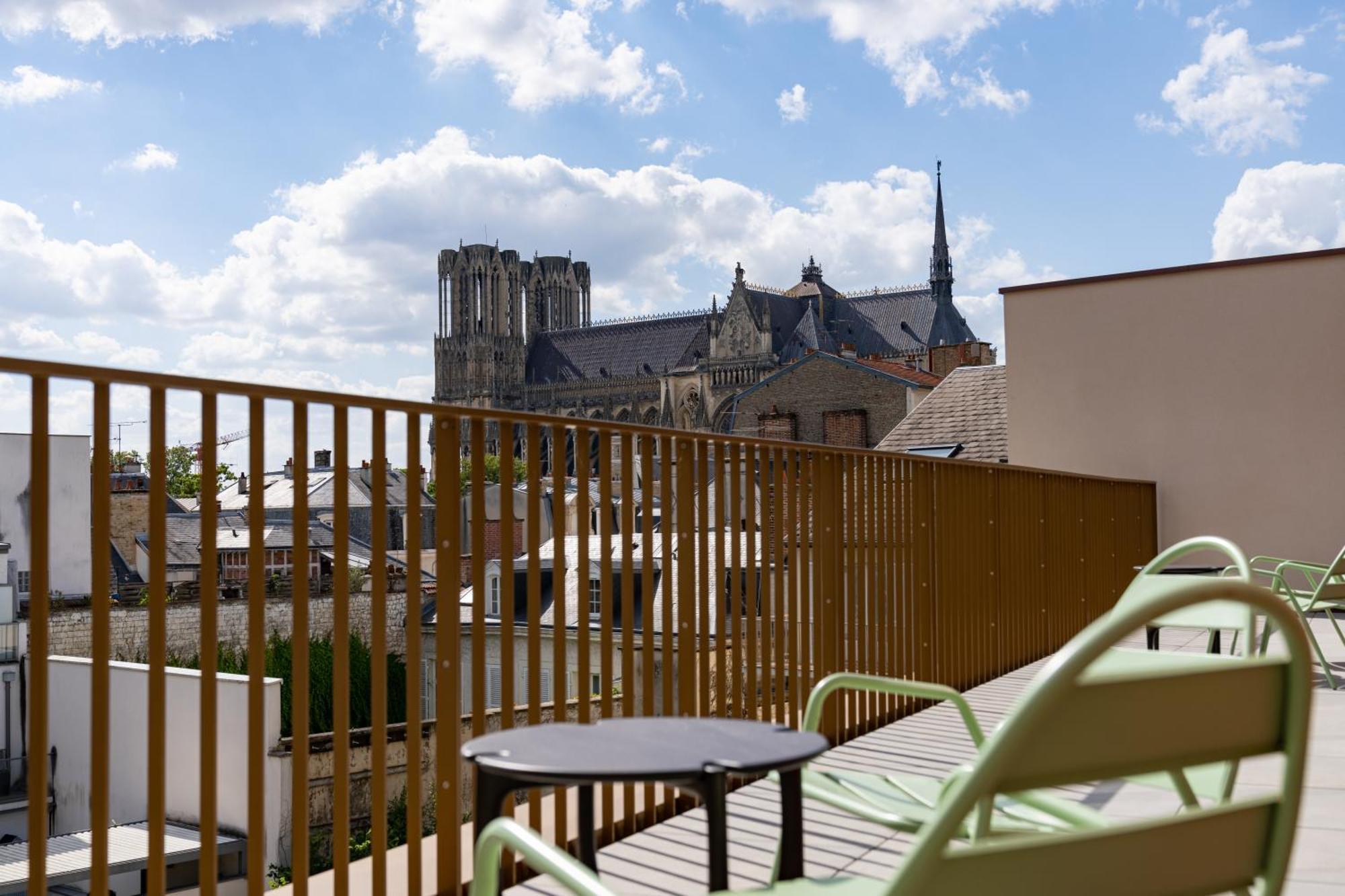 Les Suites 7 Anges - Parking, Vue Cathedrale & Centre Historique Реймс Экстерьер фото